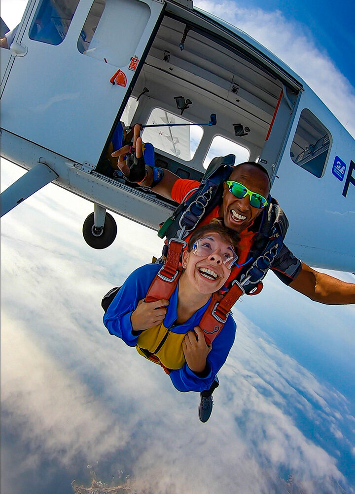 Saut en parachute sortie d'avion